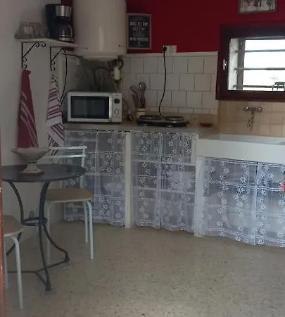 Petite Maison Dans La Campagne A 10 Mn A Pied Du Centre Ville Arles Exterior foto