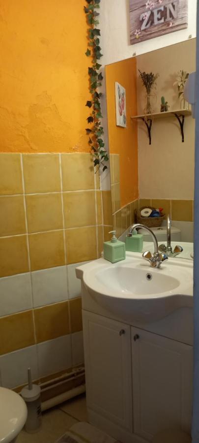 Holiday home Petite Maison Dans La Campagne A 10 Mn A Pied Du Centre Arles